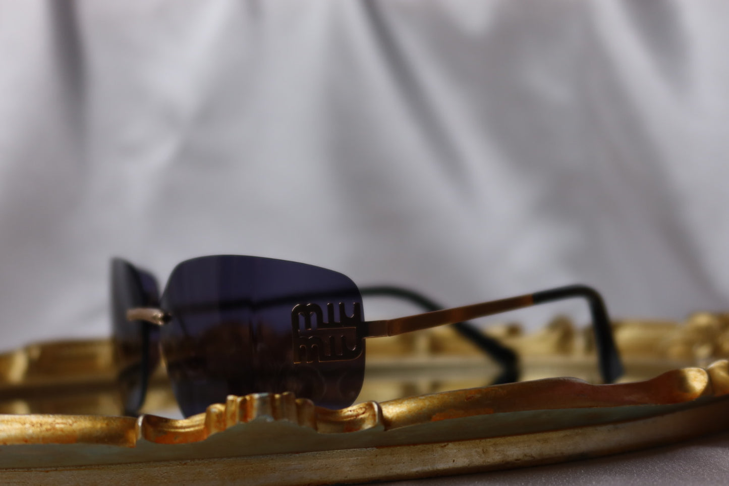 Miu sunglasses (black)