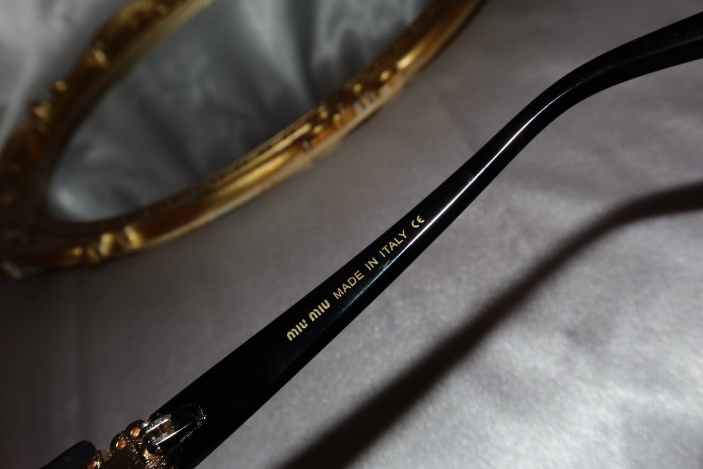 Black miu sunglasses