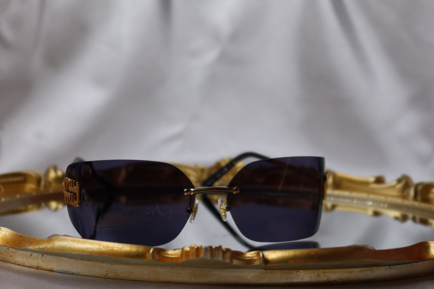 Miu sunglasses (black)