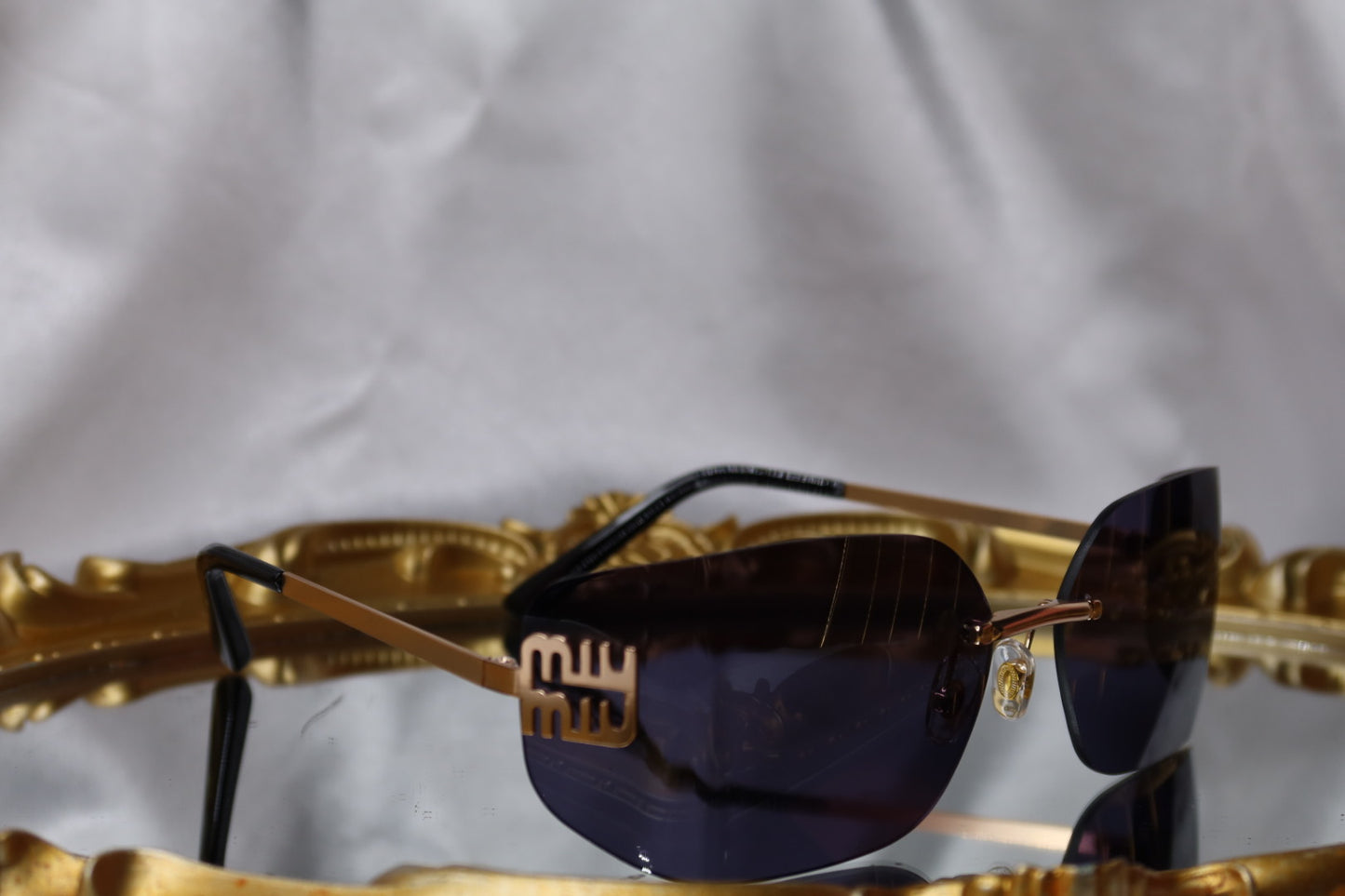 Miu sunglasses (black)