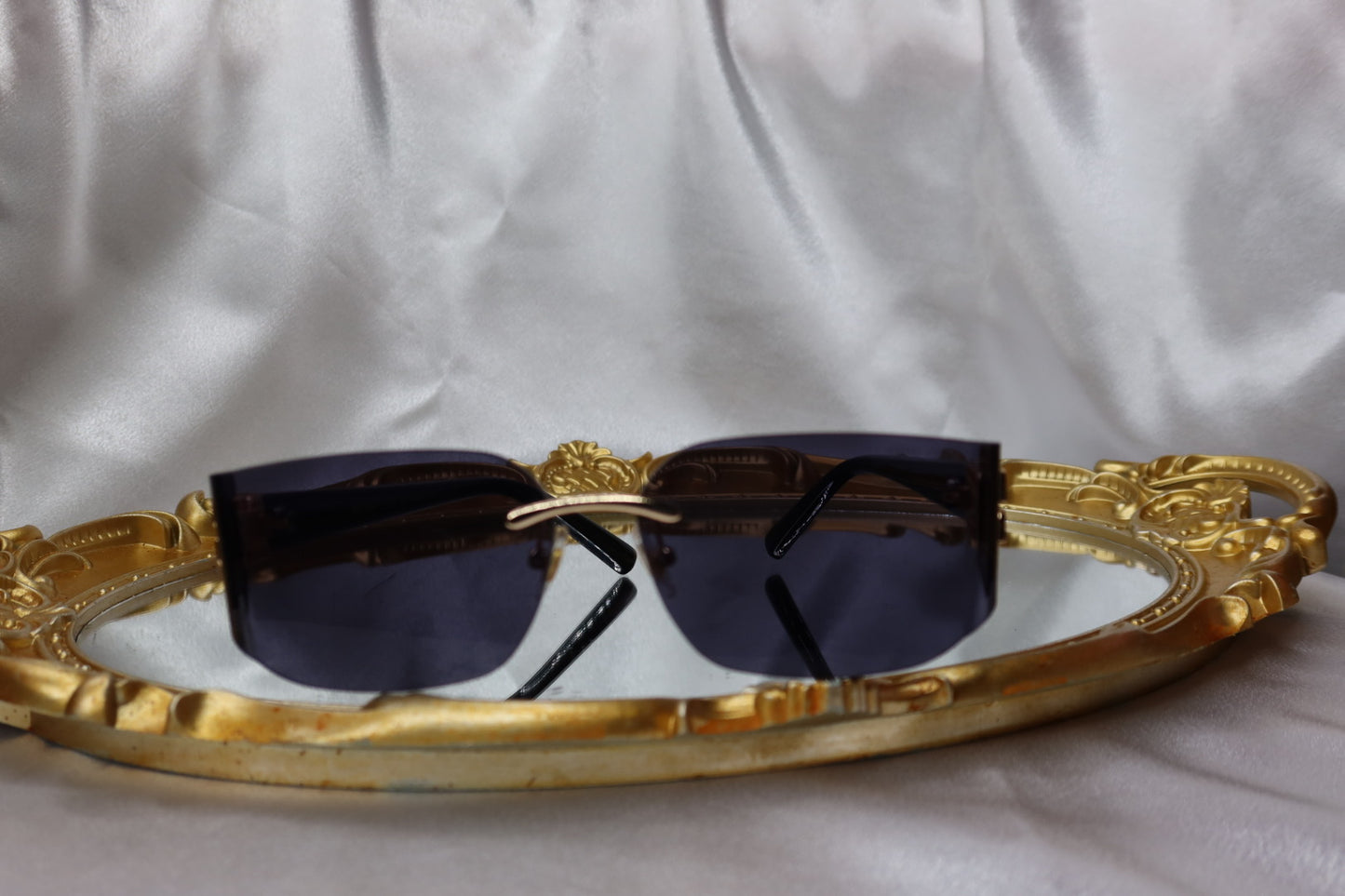 Black miu sunglasses